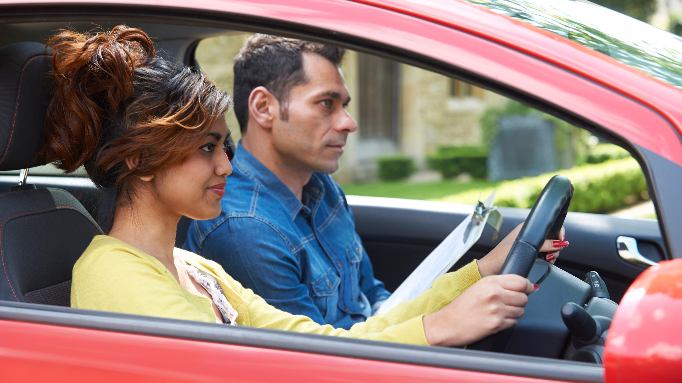 10 Tips To Make Driving Lessons Less Stressful